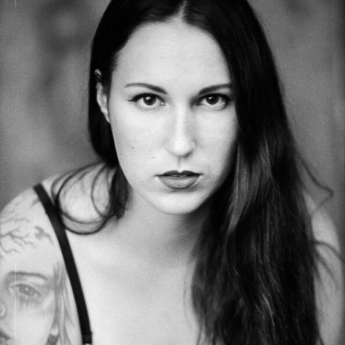 Galeriebild 9 von Megan Bound