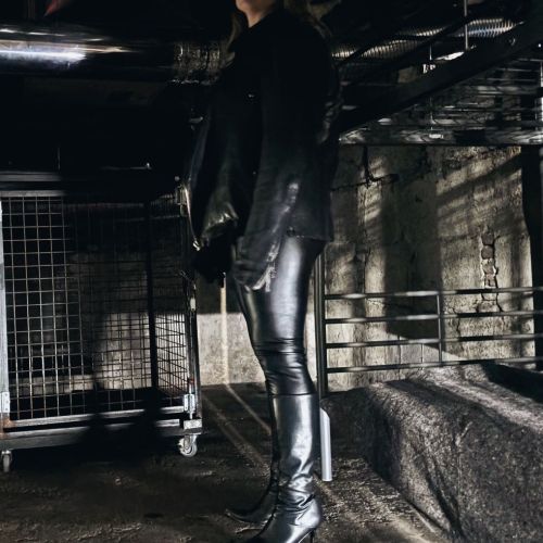 Galeriebild 2 von Mistress Henriette